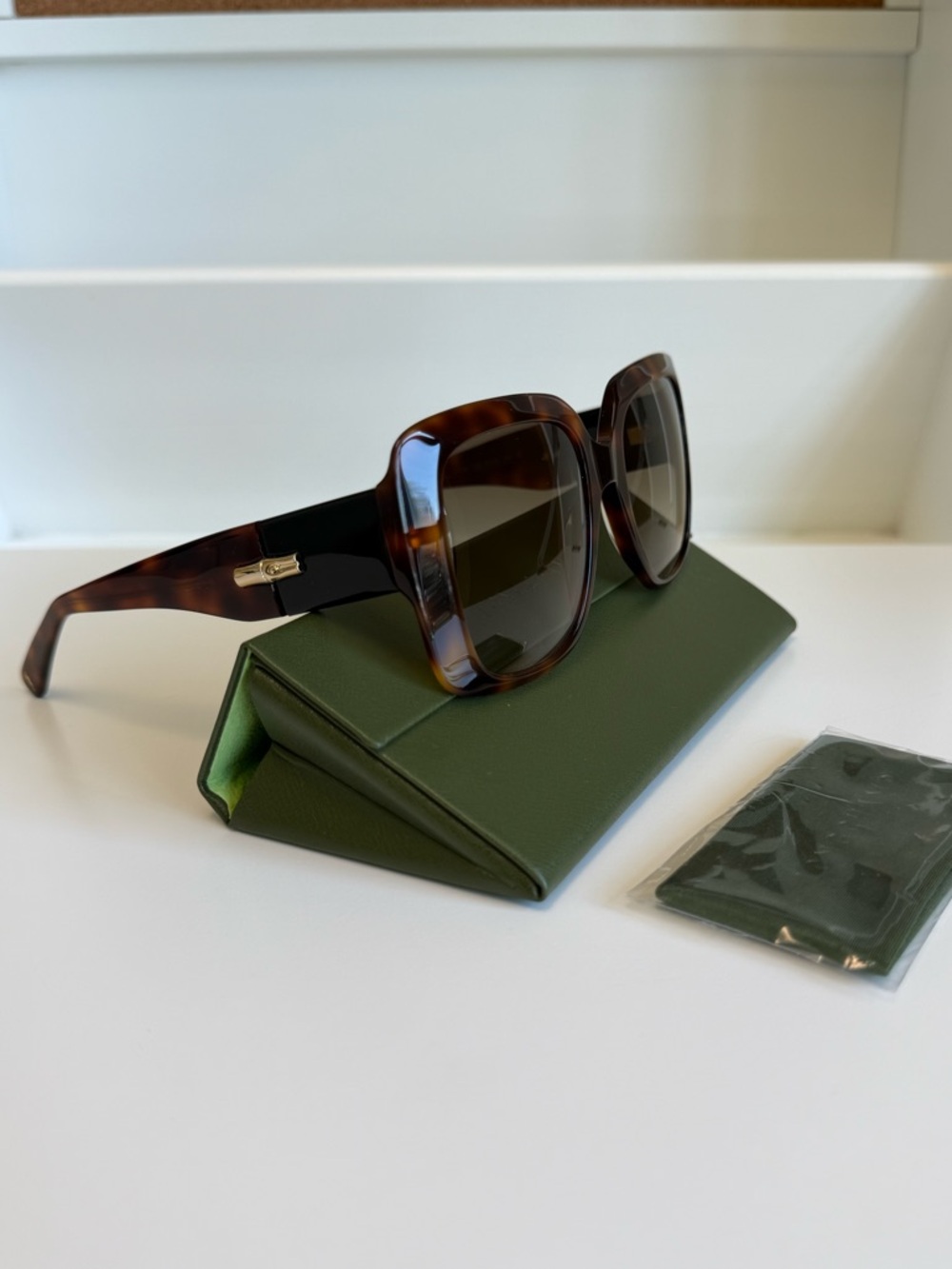 Longchamp Women's Sunglasses: Havana Tortoiseshell, Brown Gradient Lenses, NEW